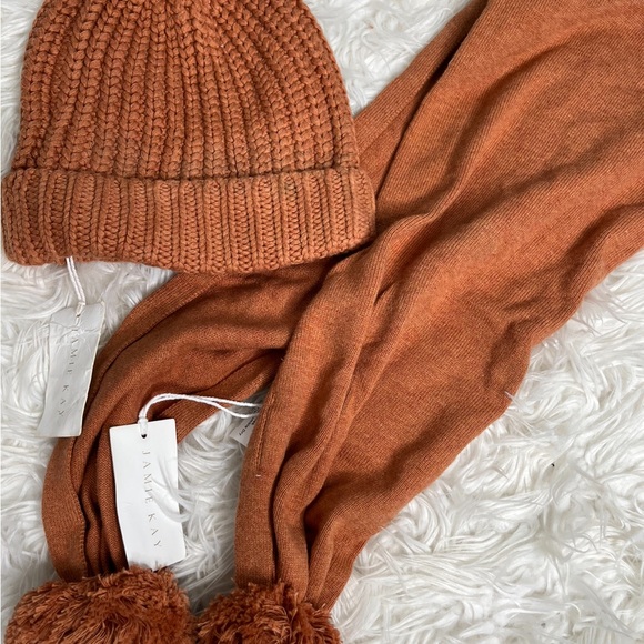 New Jamie Kay Winter set Beanie + Scarf - Picture 3 of 6